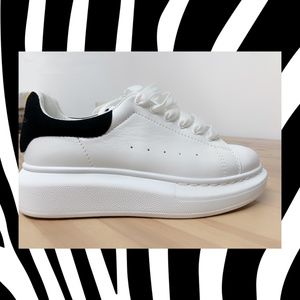 Alexander McQueen Oversized Sneakers black rear